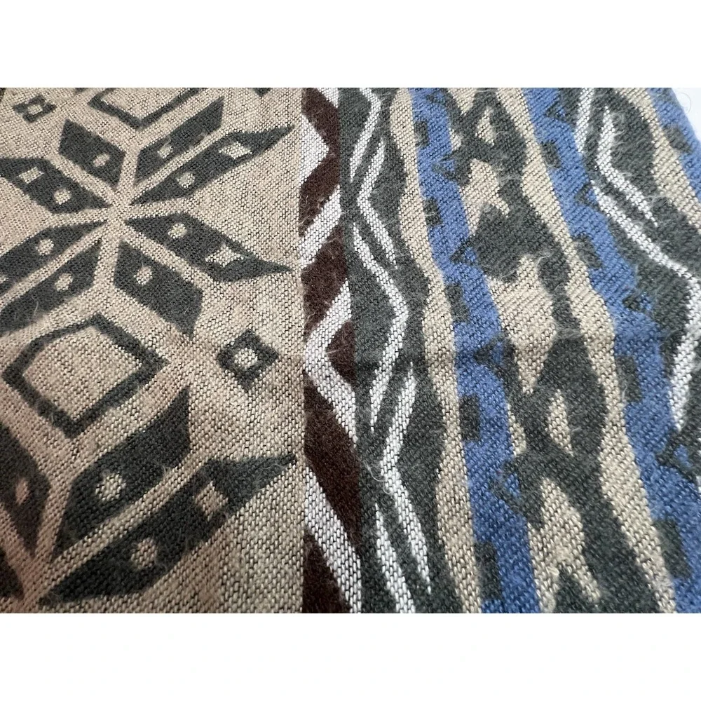 Unbranded Women's  Blue Maroon Brown Tan Fringe  Geometric Scarf  ~ 27